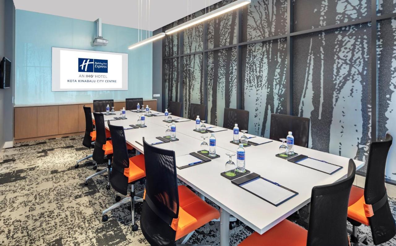 Holiday Inn Express Kota Kinabalu City Centre By Ihg Экстерьер фото