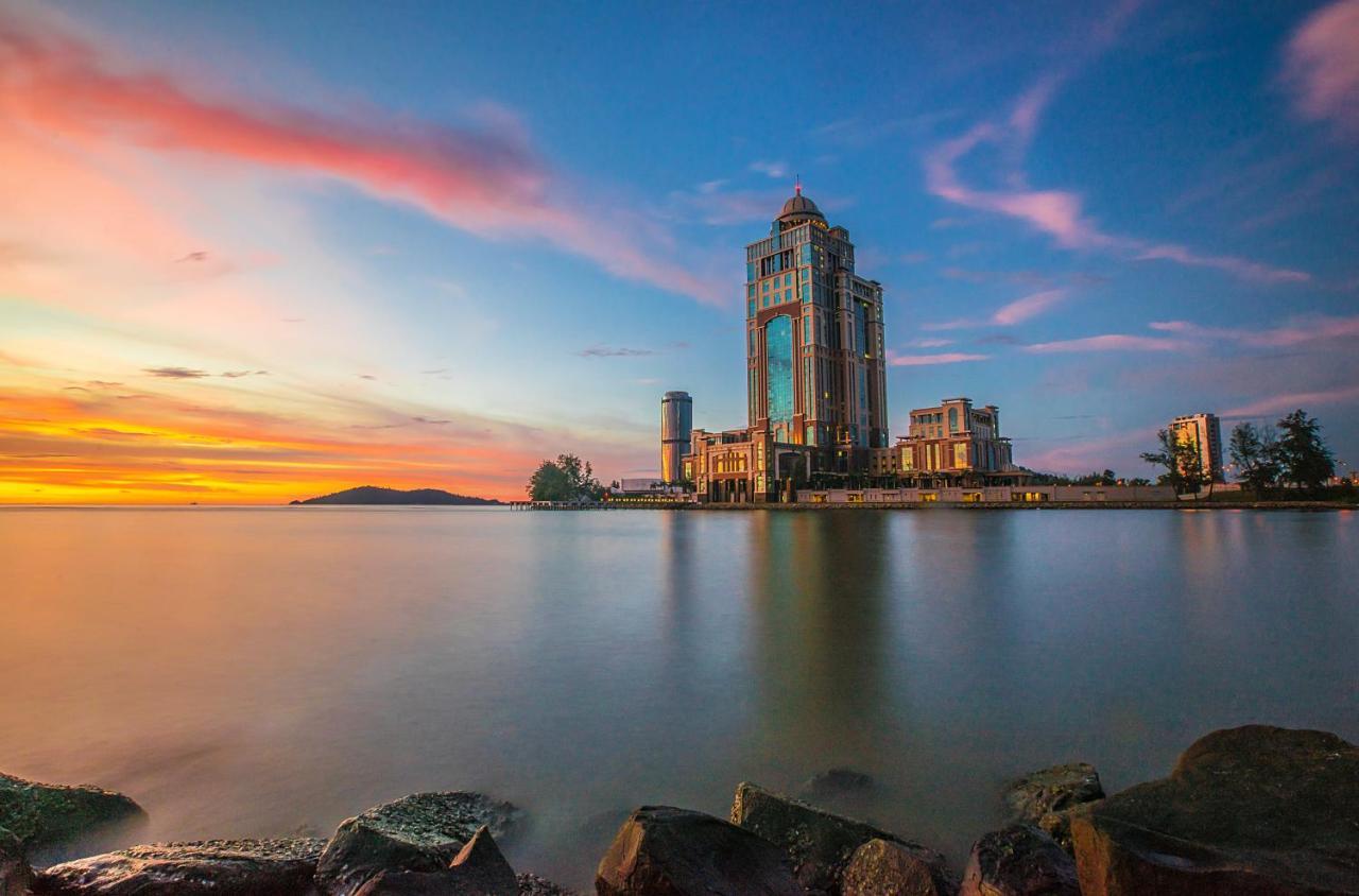 Holiday Inn Express Kota Kinabalu City Centre By Ihg Экстерьер фото
